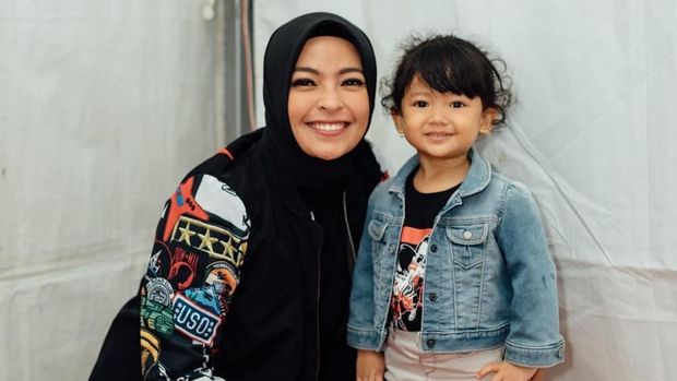 Tantri Kotak & Kara
