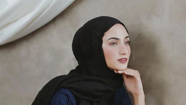 Foto: Tren Hijab Pakai Jepit Rambut Ala Selebgram, Mau Ikutan?