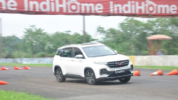Pembuktian Wuling Almaz, SUV Berlian dari China