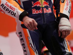 Lorenzo Cedera karena Salah Sendiri