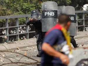 Video Kerusuhan di Venezuela yang Tewaskan 13 Orang