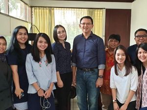 Canda Puput Sebut Ahok Kini Jadi Orang Jawa dan Dipanggil Basuki Canda Puput Sebut Ahok Kini Jadi Orang Jawa dan Dipanggil Basuki