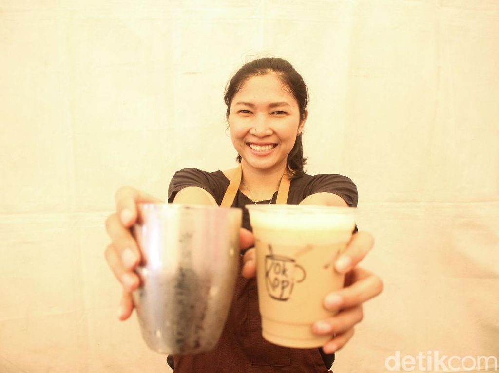 Linda Wenifanetri Kembali ke Istora Sebagai Barista Linda Wenifanetri Kembali ke Istora Sebagai Barista