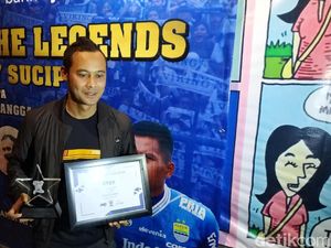 Viking Beri Penghormatan untuk Legenda Persib Atep cs