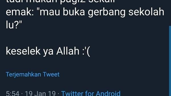 Celetukan Kocak Emak-Emak Saat Lihat Anaknya Sarapan