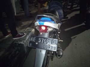 Pengendara Motor di Jakbar Tewas Tertabrak Truk
