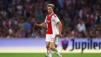 Pesan Barcelona ke De Jong: Cobalah Singkirkan Madrid