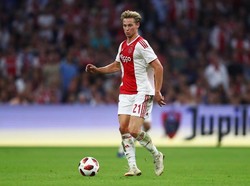 Pesan Barcelona ke De Jong: Cobalah Singkirkan Madrid