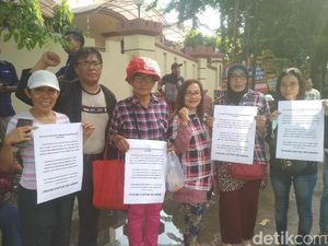 Cerita Pendukung, Tak Tidur Semalaman Menunggu Ahok Bebas