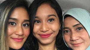 Awet Muda! Meidiana Hutomu dan Dua Putrinya yang Cantik