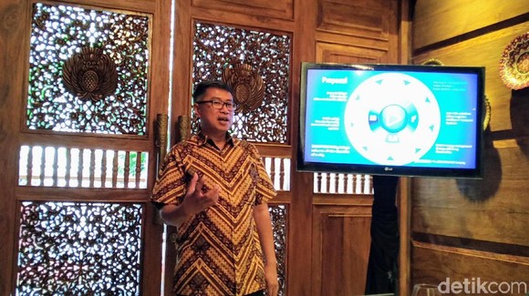 Adi Aviantoro, Country Head Indonesia, PT. Dassault Systemes Indonesia, saat memaparkan daerah-daerah yang berpotensi jadi smart city dalam hal mitigasi bencana. Foto: Muhamad Imron Rosyadi/detikINET