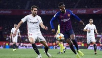Nelson Semedo berupaya membantu serangan Barcelona, namun dia masih kesulitan mengalirkan bola ke kotak penalti dari sisi lapangan. (Foto: Aitor Alcalde/Getty Images)