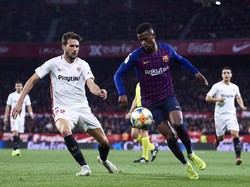 Nelson Semedo berupaya membantu serangan Barcelona, namun dia masih kesulitan mengalirkan bola ke kotak penalti dari sisi lapangan. (Foto: Aitor Alcalde/Getty Images)