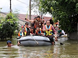 Banjir Besar Sulsel, Seribuan Orang Datangi Posko Kesehatan