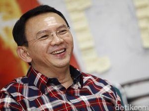 Momen Hangat Ahok Berkumpul Lagi Bersama Ibunda dan Keluarga Momen Hangat Ahok Berkumpul Lagi Bersama Ibunda dan Keluarga