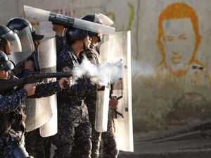 13 Orang Tewas dalam Kerusuhan di Venezuela