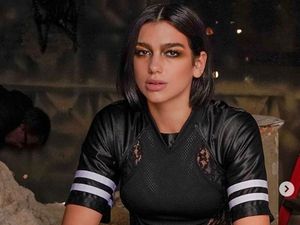 Saat Dua Lipa Menjadi Du Alita Saat Dua Lipa Menjadi Du Alita