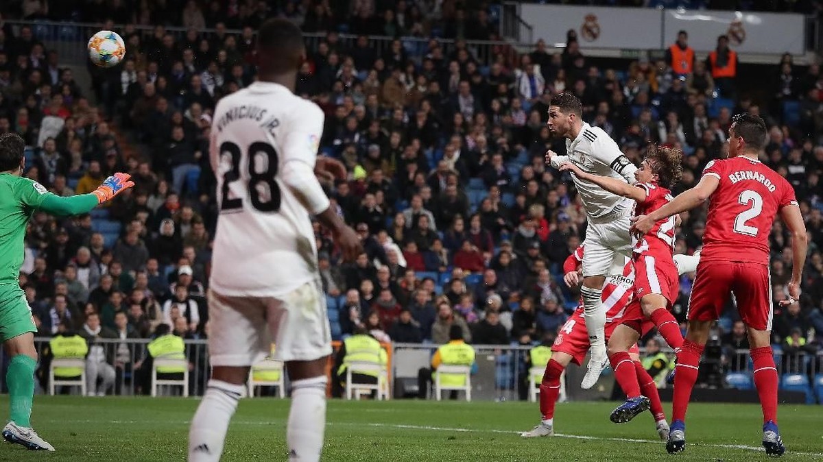 Sergio Ramos mencetak dua gol saat Real Madrid mengalahkan Girona di leg pertama perempatfinal Copa del Rey (Foto: Gonzalo Arroyo Moreno/Getty Images)