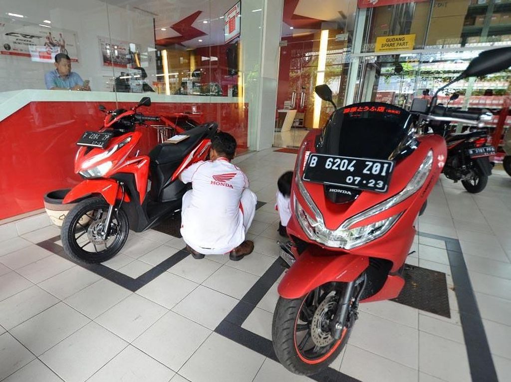 3 Hal yang Membuat Motor Boros Bensin 3 Hal yang Membuat Motor Boros Bensin