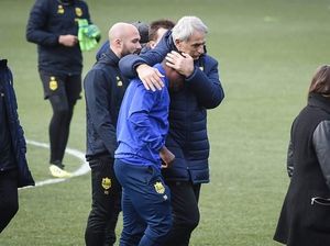 Tangis Pemain Nantes Pecah untuk Sala Tangis Pemain Nantes Pecah untuk Sala