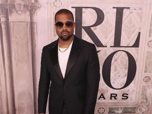 Kanye West Berikan Setengah Kepemilikan Musik ke Artis di Labelnya Kanye West Berikan Setengah Kepemilikan Musik ke Artis di Labelnya
