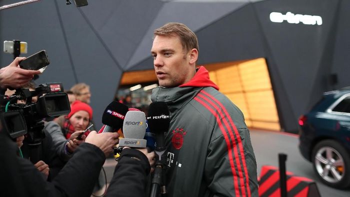 Manuel Neuer yakin Bayern Munich sanggup menyalip Borussia Dortmund. Foto: Christian Kaspar-Bartke/Getty Images for AUDI Manuel Neuer yakin Bayern Munich sanggup menyalip Borussia Dortmund. Foto: Christian Kaspar-Bartke/Getty Images for AUDI