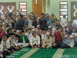 Sapa Jemaah Masjid di Bekasi, Jokowi Luruskan Isu Anti-ulama