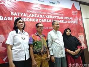 Hebat! Cerita Mereka yang Sudah Donor Darah Lebih dari 100 Kali Hebat! Cerita Mereka yang Sudah Donor Darah Lebih dari 100 Kali
