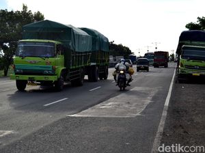 Jokowi Ingin Tol Trans Jawa Permudah Arus Logistik, Faktanya? Jokowi Ingin Tol Trans Jawa Permudah Arus Logistik, Faktanya?