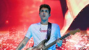 Tiket John Mayer Ludes, Lihat Penampilannya di Atas Panggung Yuk!