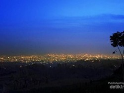 Intip Cahaya Kota Bandung dari Bukit Moko Yuk!