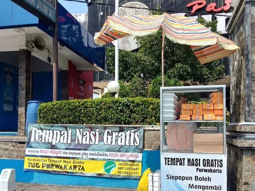 Inspiratif, Komunitas di Purwakarta Sediakan Tempat Untuk Berbagi Nasi Gratis Inspiratif, Komunitas di Purwakarta Sediakan Tempat Untuk Berbagi Nasi Gratis