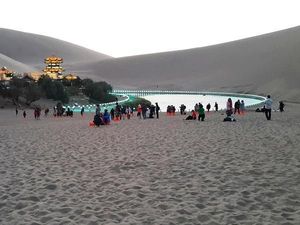 Bukan Fatamorgana! Ini Benar-benar Mata Air di Tengah Gurun