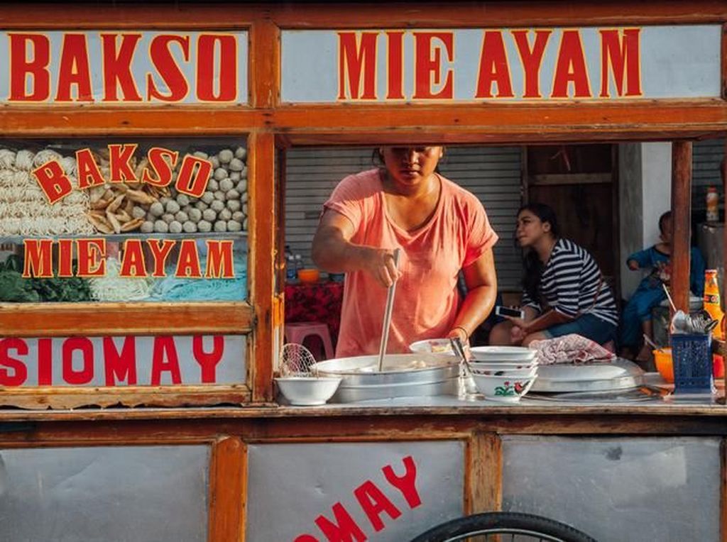 Ronggeng dan Kain Kafan, Pelaris Bisnis Kuliner yang Banyak Dipakai