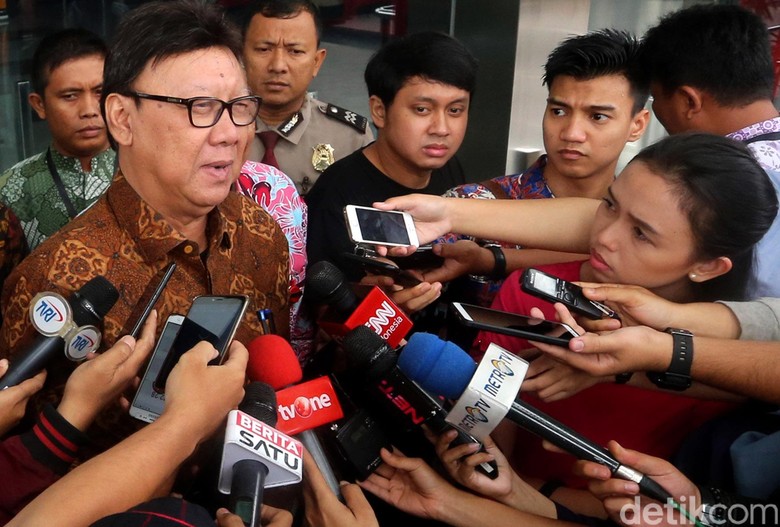 Mendagri Mengaku Tak Bisa Sanksi Pejabat Daerah yang Absen Rapat Karhutla