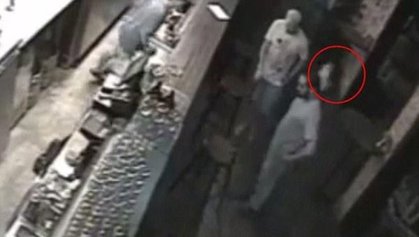 Seram! Penampakan Hantu yang Gentayangan di Dapur Ini Bikin Merinding