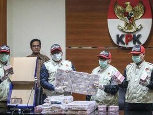Mengecek Kebenaran Anggapan Untuk Atasi Korupsi di Indonesia