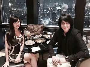 Momen Romantis Vicy Melanie Hangout dan Makan Bareng Kevin Aprilio