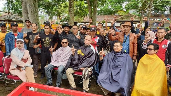 Ahmad Dhani Cukur Rambut Bareng Fadli Zon, Tiket Konser John Mayer Ludes