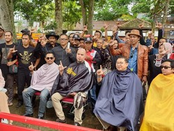 Fadli-Dhani Potong Rambut di Lokasi Jokowi Cukur: Sama-sama Pencitraan