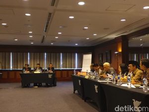 Sidang Tender Jalan Kediri, 8 Terlapor Minta Perpanjangan Waktu Sidang Tender Jalan Kediri, 8 Terlapor Minta Perpanjangan Waktu