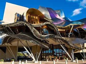 Deretan Arsitektur Unik dan Tak Biasa Ini Ada Loh di Dunia Nyata