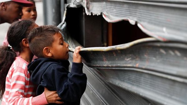 Rusuh di Venezuela, Begini Kerusakannya