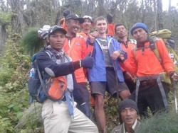 WN Rusia yang Nyelonong Daki Gunung Agung Bali Dievakuasi