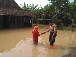 Ratusan Rumah di Pati Terendam Luapan Sungai Silugonggo