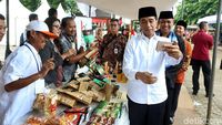 Gaya Jokowi Ngevlog di Rumah Kreatif BUMN