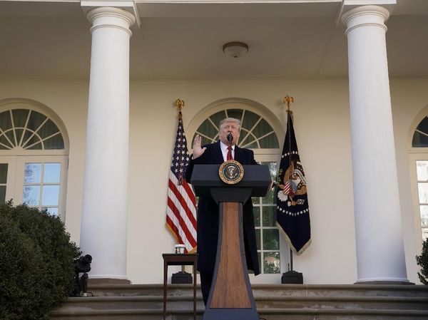 Trump Melunak, Penutupan Pemerintahan AS Berakhir