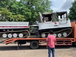 PMI Kerahkan Hagglunds untuk Evakuasi Korban Longsor Gowa