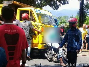 Biker di Bondowoso Tewas Tergencet Usai Tabrak Truk Biker di Bondowoso Tewas Tergencet Usai Tabrak Truk
