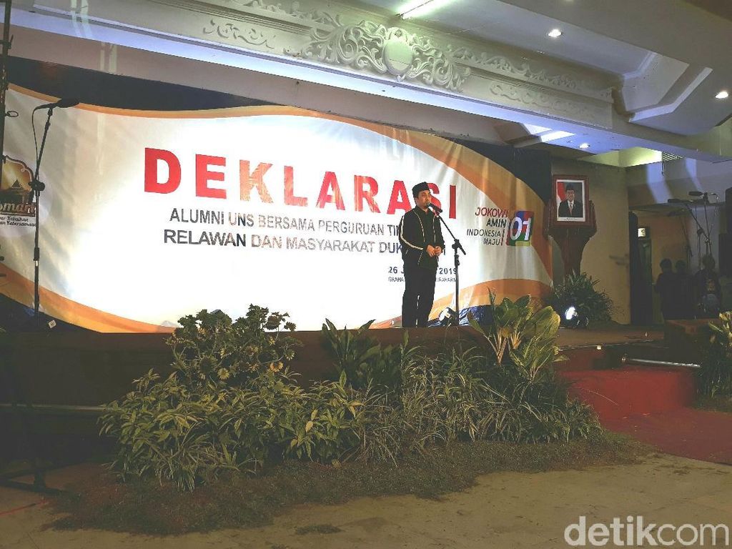 Yusuf Mansyur Ajak Relawan Jokowi Doakan Prabowo Bisa Berkoalisi Yusuf Mansyur Ajak Relawan Jokowi Doakan Prabowo Bisa Berkoalisi